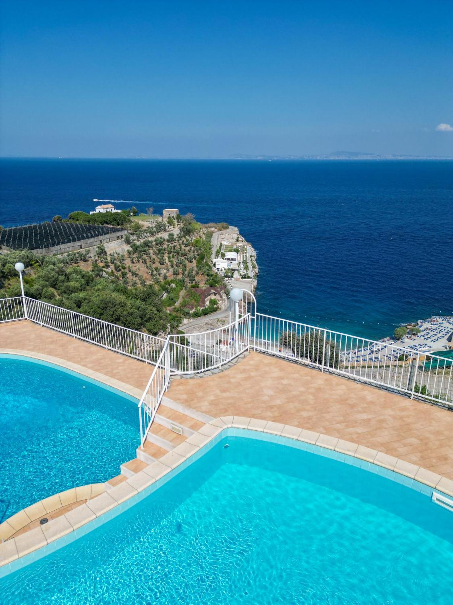 Hotel Villa Lubrense Sorrento Massa Lubrense Exteriör bild