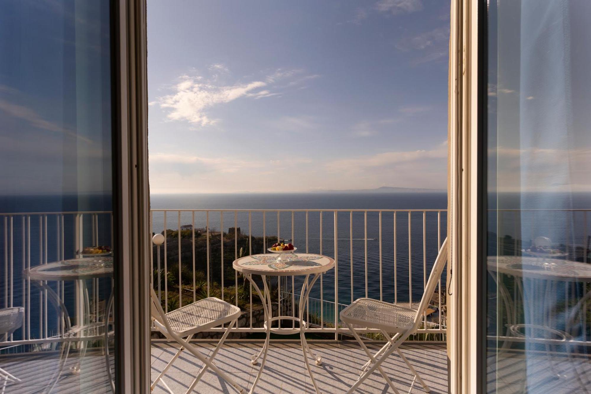 Hotel Villa Lubrense Sorrento Massa Lubrense Exteriör bild