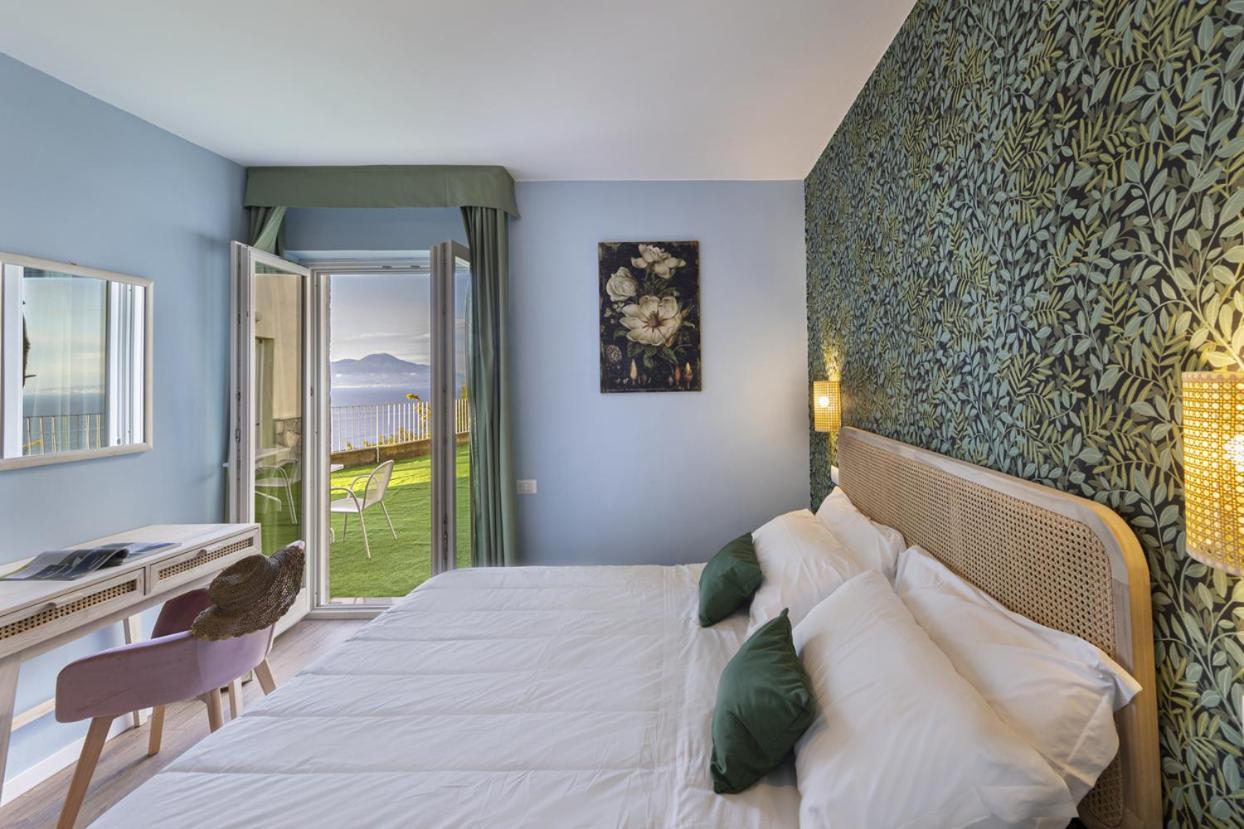 Hotel Villa Lubrense Sorrento Massa Lubrense Exteriör bild